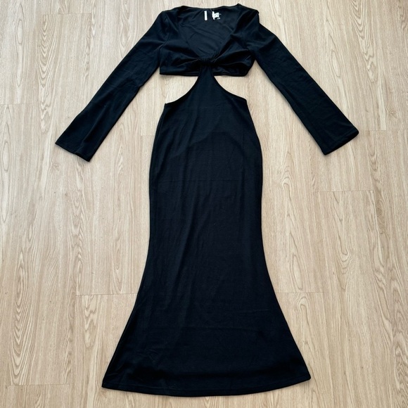 Princess Polly long sleeve cut out open back midi nwot - Picture 5 of 5